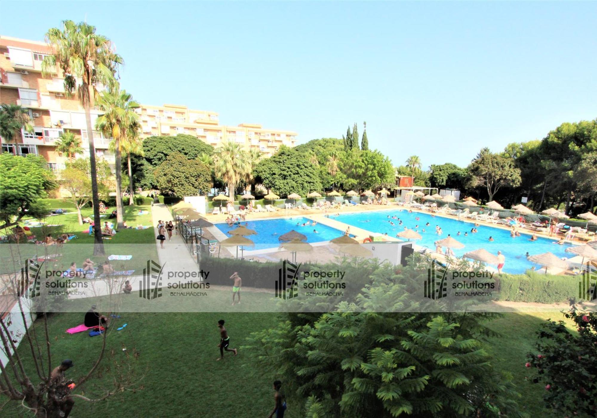 Apartment 714 Iris - Vista Al Mar - Cerca De Tren, Restaurantes, Tiendas - Playa A 10 Min Caminando